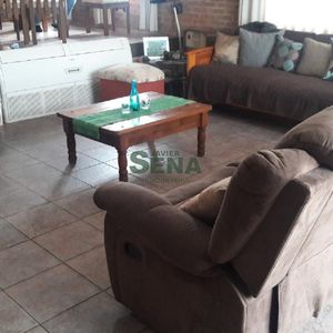 Lausana, 3 Dormitorios , 3 Baños Y Muy Buen Terreno