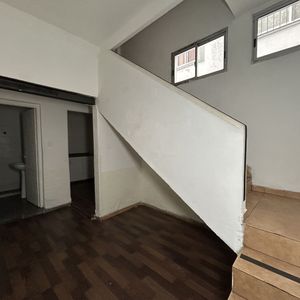 Alquiler Apartamento Duplex De 1 Dormitorio En La Comercial