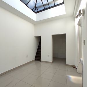 Alquiler Apartamento 2 Dormitorios Interno En Pocitos Sin Gastos Comunes