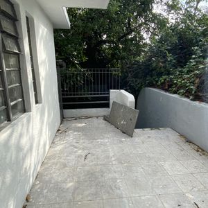 Alquiler Local Comercial Y Oficinas – Padrón único – Bv. Artigas Y Av. Brasil