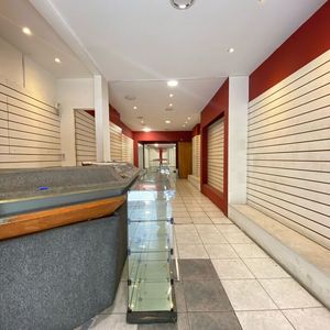 Local Comercial En Alquiler En 18 De Julio Y Cuareim. Plaza Cagancha