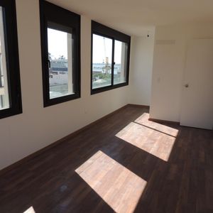 Venta Apartamento 3 Dormitorios Ciudad Vieja. Con Renta  Opción Garaje