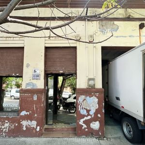 Local / Depósito Con Padrón único – Gran Metraje Y Entrada Para Vehículos