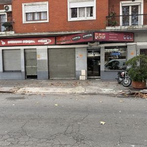 2 Locales Comerciales Y Deposito En Venta