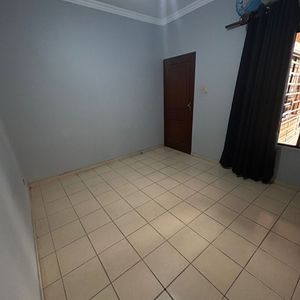 Local En Alquiler Sobre Avenida