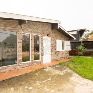 Casa Melu- En Venta En Piriápolis, Barrio Portales. Dos Dormitorios, Un Baño. Jardín Cercaod.