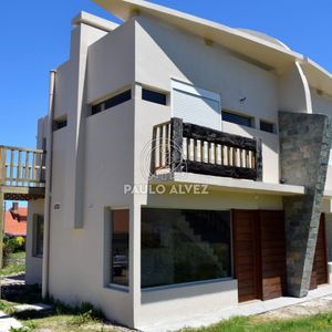 Dahila- A Metros Del Mar, Ideal Para Vivir Todo El Año.