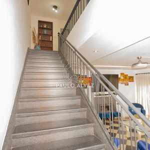 Estancia La Juventud- Chalet En Playa Grande De Gran De Porte. Predio Esquina, Con Excelente Distribución, Ideal Para Vivir Todo El Año