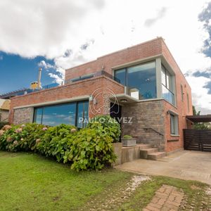 Voisin- Casa Frente Al Mar, Un Lugar Unico En Piriápolis. Ideal Para Vivir Todo El Año.