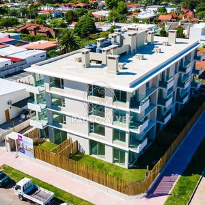 Altos De Piriapolis 105- A Pasos Del Mar. Dos Dormitorio, Uno De Ellos En Suite.