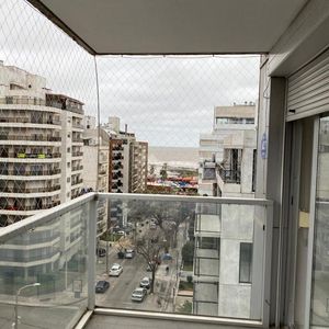 Venta Apartamento 3 Dormitorios Punta Carretas  Privilegiada Ubicación Playroom Y Gje X 1