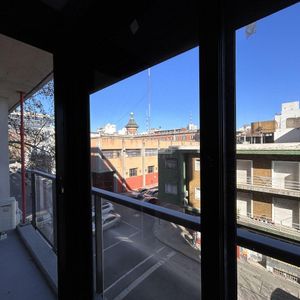 Venta Apartamento Monoambiente Cordon Mercedes Y Magallanes Ed. Torre Munich Mts 18 De Julio Con Ter