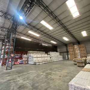 Alquiler Local Galpon Deposito Industria Peñarol Estrena Camino Duran Y Coronel Raíz