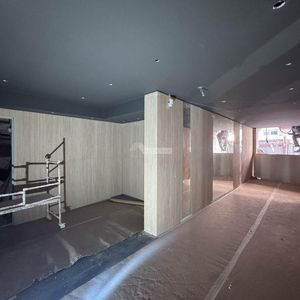 Venta Local Comercial Pocitos Berro Y Pagola Ed. Harbor Bay A 2 Cuadras De La Rambla