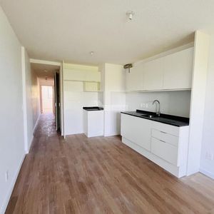 Venta Apartamento 1 Dormitorio Cordón Uruguay Y Tristán Narvaja Ed. Site Narvaja Con Patio Al Frente
