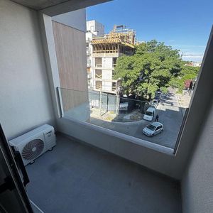 Venta Apartamento Monoambiente Pocitos Tiburcio Gomez Y Saldanha Da Gama A Mts De Wtc