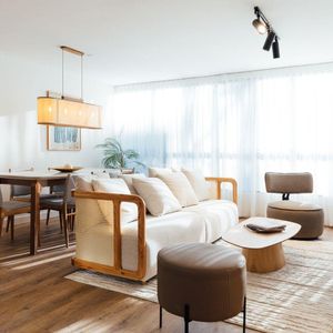 Venta Apartamento 2 Dormitorios Pocitos Roque Graseras Y Bv España Ed. Jardín Castellanos Con Terraz