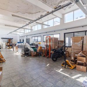 Venta Local Galpon Deposito La Blanqueada 834m2 En 1251m2 Mts Canal 5 Y Nuevocentro