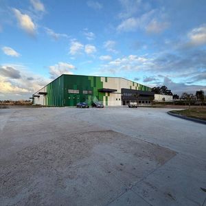 Venta Local Galpon Deposito Manga Pedro De Mendoza Y Ruta 102 Puente Grua Muelles De Carga Premium