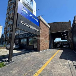 Venta Local Galpon Deposito Comercio Malvin Avenida Italia Y Caldas  A Pasos Plaza Italia Shopping