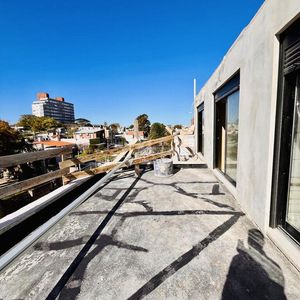 Venta Apartamento Monoambiente La Blanqueada Escocia Y Maeso Ed. Penino Terraza Y Azotea Exclusiva!
