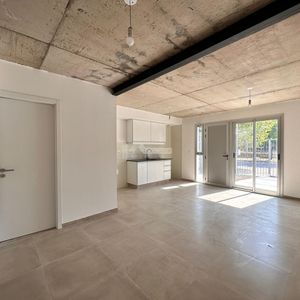 Venta Casa La Blanqueada 2 Dormitorios Catala Y Arrieta Sin Gastos Comunes Con Cochera