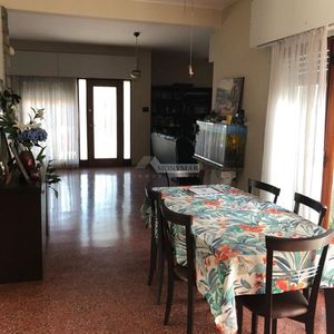 Venta Casa 4 Dormitorios La Blanqueada Santiago Nievas Y Turenne Con Fondo Carrasquito Evangelico