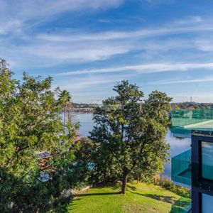 Venta Apartamento Monoambiente Parque Miramar Avenida Las Americas Acceso Lago Con Garaje