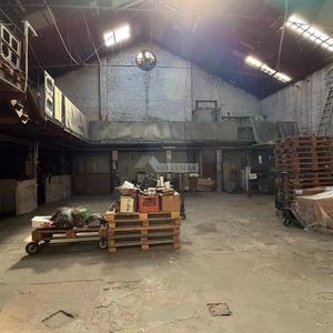 Venta Local Deposito Comercio La Comercial Esquina General Flores Deposito+2 Locales Bajo De Precio