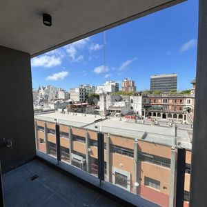 Venta Apartamento Monoambiente Cordón Mercedes Y Magallanes Ed. Soho Mercedes Terraza