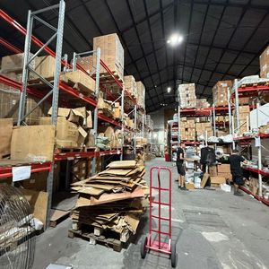 Venta Local Galpon Deposito Aguada General Flores Y Libres 2347m2