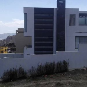 ( En Venta Casa Minimalista )) (( Achumani ))