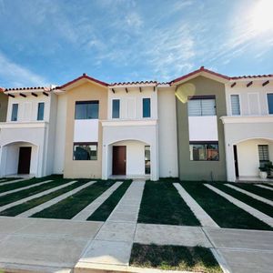 Casa En Venta, Condominio Colonial III