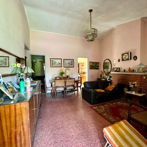 Gran Terreno: Vivienda ó Proyectos Varios.-