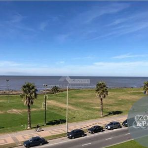Apartamento En Venta C/ Cochera En Punta Carretas