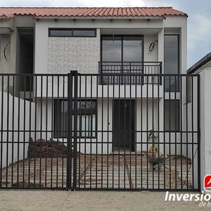Hermosa Casa En Venta De 3 Dormitorios Radial 26, 9no Anillo