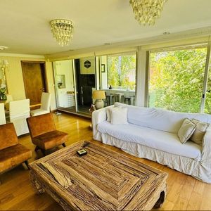 Apartamento Tipo Casa, 3 Dormitorios, 3 Baños, Serv.completo