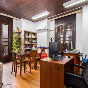 Oficinas En Venta En 18 De Julio.