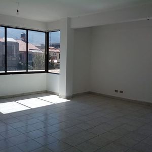 Departamento En Alquiler En Cruce Taquiña