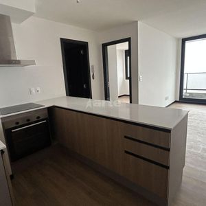 Estrene Piso Alto En Punto Estratégico