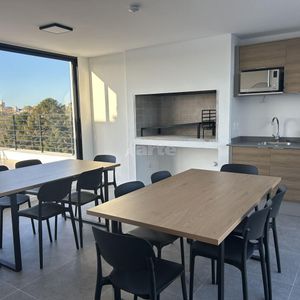 Estrene Calidad En Un Punto Estratégico Con 2 Patios!!!