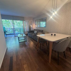 Venta  Apartamento Punta Carretas Con Muebles 1 Dormitorio 2 Banos Estufa A Lena Y Garaje