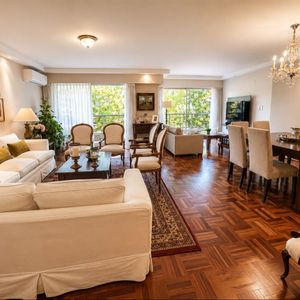 Venta Apartamento Pocitos 3 Dormitorios Garaje Para Dos Autos Y Parrillero Propio