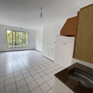 Alquiler | Monoambiente En Excelente Punto,  Piso 5, Vista Despejada Y Mucha Luz.