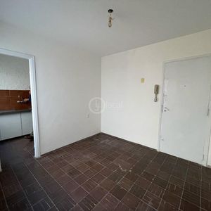 Alquiler | Apartamento De 1 Dormitorio Con Patio Y Cocina Definida.