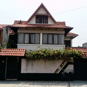 Vivienda Unifamiliar De 3 Niveles En Excelentes Condiciones (negociable)
