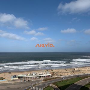 Hermoso Apartamento En Primera Línea En Playa Brava
