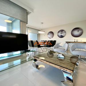 Apartamento En Venta Playa Mansa 3 Dormitorios Sunrise Tower