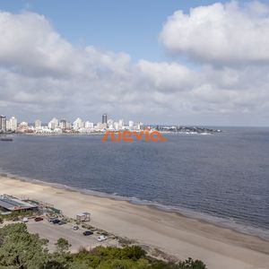Apartamento En Mansa - Punta Del Este En Venta De 3 Dormitorios.