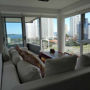 Playa Mansa, 3 Dorm, Con Todos Los Servicios.